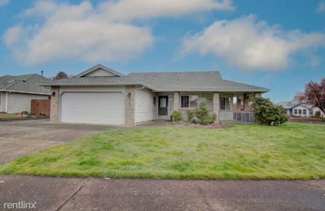 516 NE 135th Street - 516 Northeast 135th Street, Salmon Creek, WA 98685