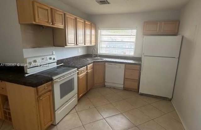 875 NE 213th Ter