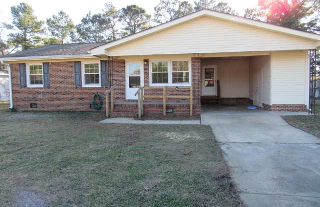 108 Princeton Drive - 108 Princeton Drive, Piney Green, NC 28546