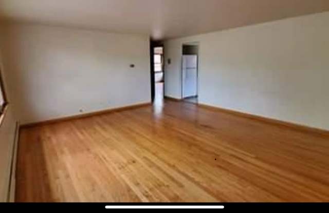 5240 North Oakview Ave Chicago 60656 Iew Avenue