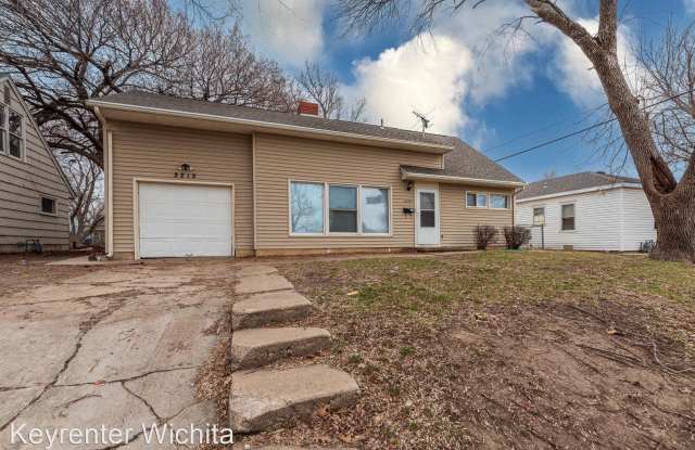 2212 S Glendale - 2212 South Glendale, Wichita, KS 67218