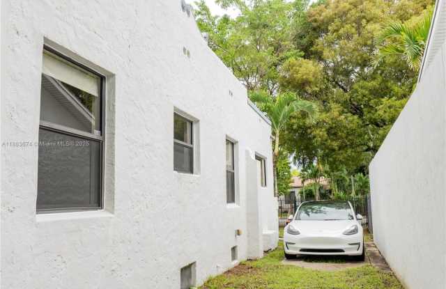 5938 Northeast 5th Avenue