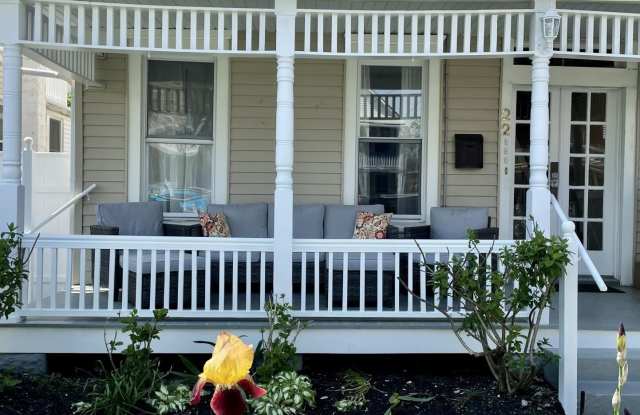 22 Embury Avenue unit: 1