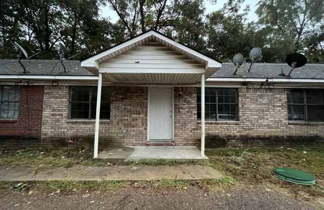 Photo of 270 North Main Street - 3