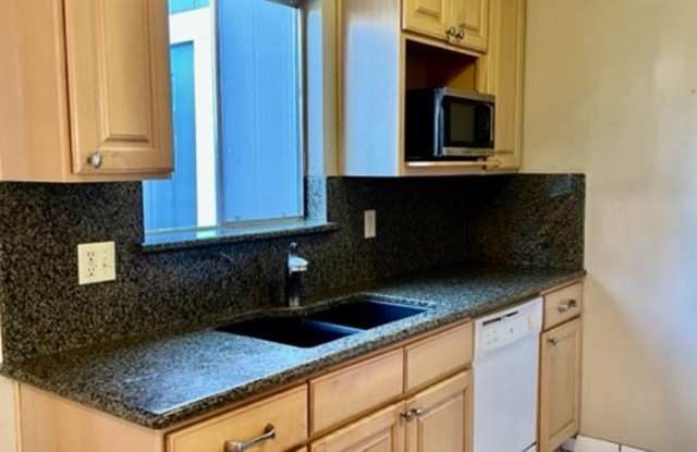 901 Veterans Drive - 1