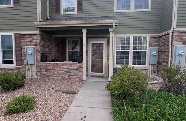 Charming 2 Bedroom 2 bath townhome
