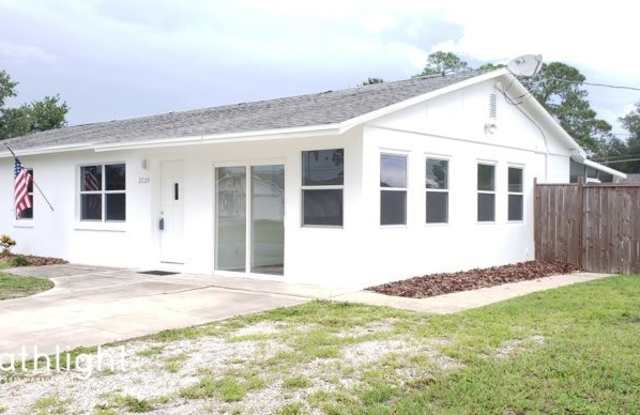 2129 Willow Oak Drive UNIT
