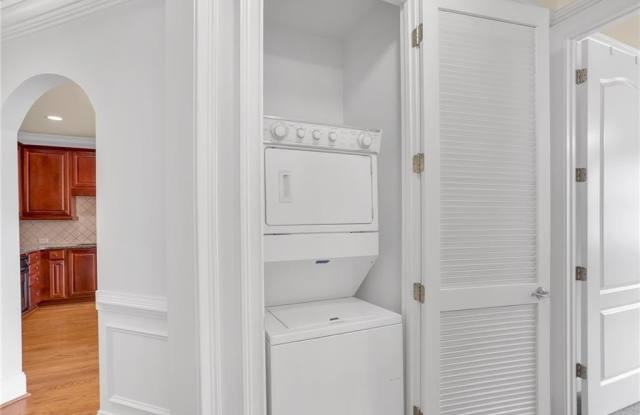 2300 Peachford Road unit: 1209