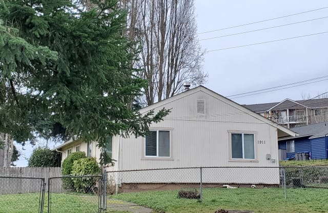 1911 Sheridan Rd - 1911 Sheridan Road, Bremerton, WA 98310