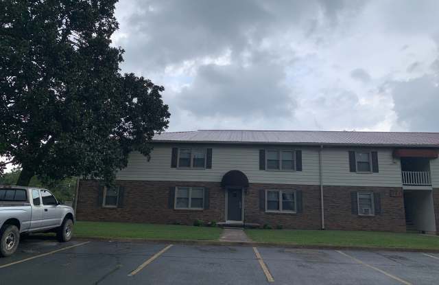 200 Franke St - 200 Franke Street, Lawrenceburg, TN 38464