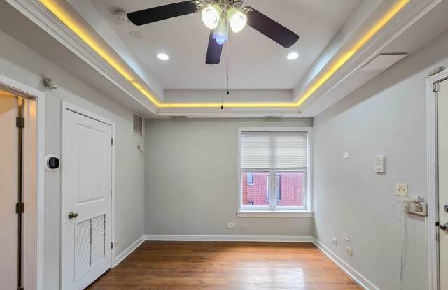 851 West Cornelia Ave. Apt.