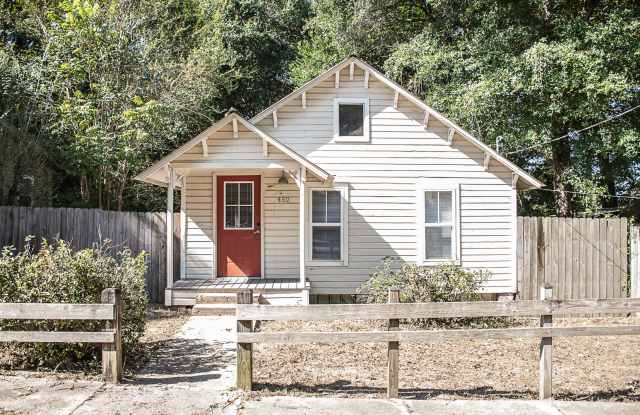 Photo of 452 North Spring Street