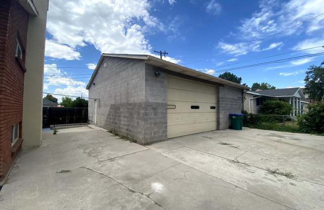 295 E 400 S (Shop)
