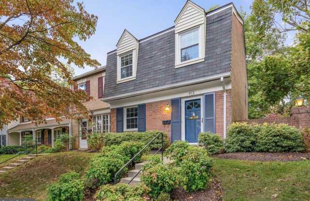 812 AZALEA DR #16-812