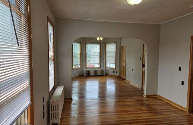 810 6 th Avenue unit: 2