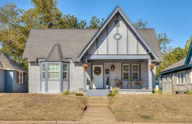 717 NW 33rd St