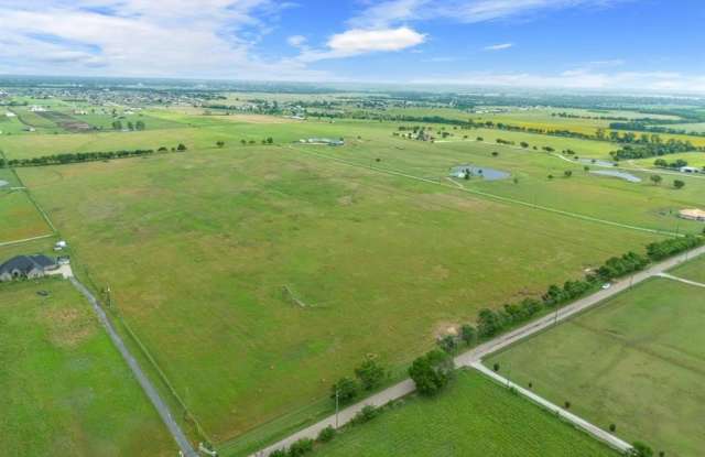 350 A Old Maypearl Road