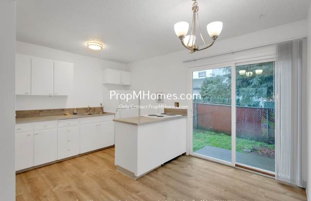 Photo of Updated Two Bedroom First Floor Unit in the Heart of Oregon City