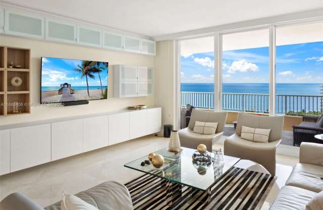 Photo of 781 Crandon Blvd