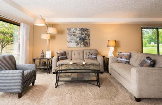 1798 Magnolia Ln N Unit C32