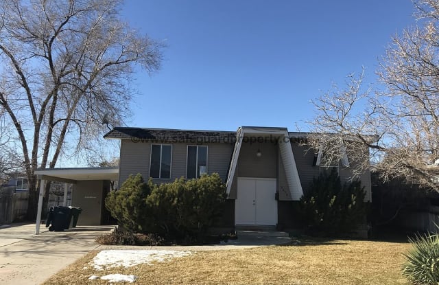 9858 South 610 East - 9858 S 610 E, Sandy, UT 84070