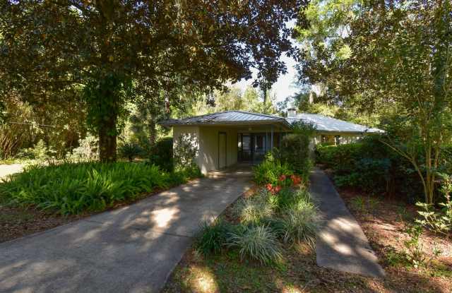 3309 NW 3rd Street (Pine Haven) - 3309 Northwest 3rd Street, Gainesville, FL 32609