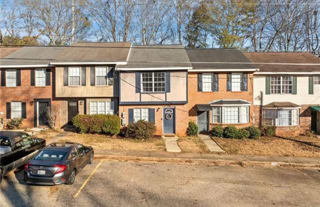 Photo of 1096 Chinook Street