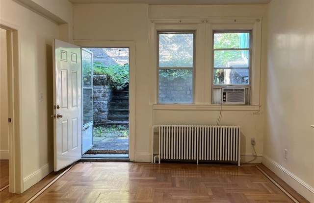 Photo of 3461 Irwin Avenue