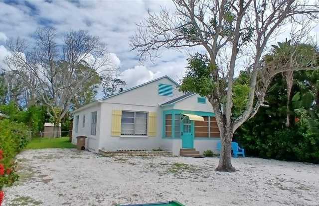 Photo of 1209 BAY PALM BOULEVARD