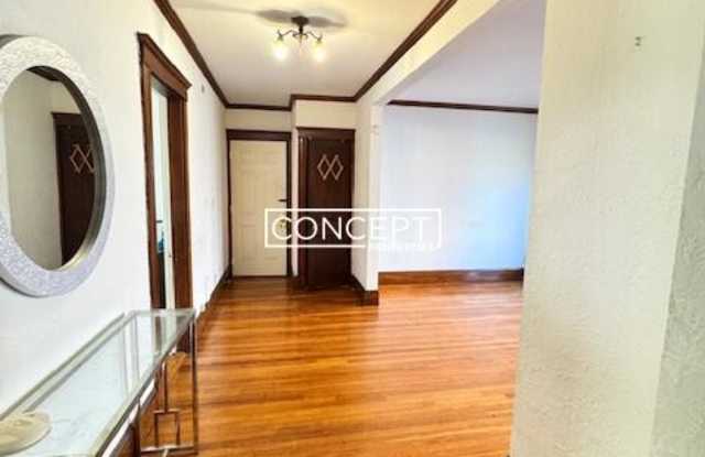 Photo of 14 Lakeville St.