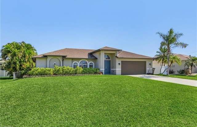 2543 SW 26th PL