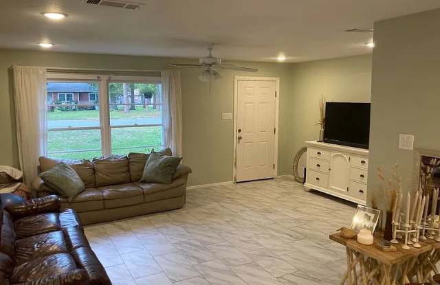 Photo of 211 Davidson Drive