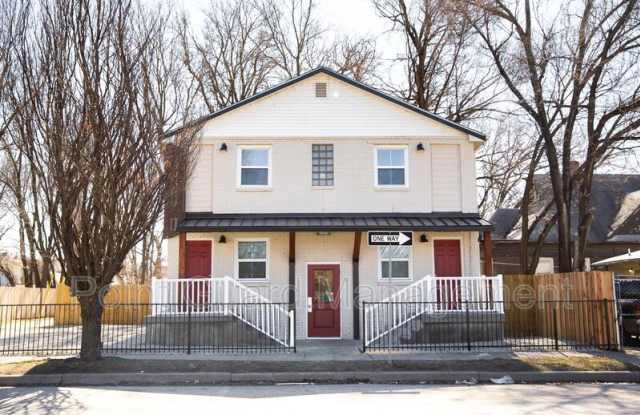 2105-2111 East 2nd Street North - 2109