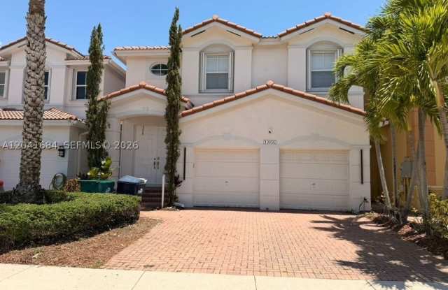 10958 NW 86th Ter