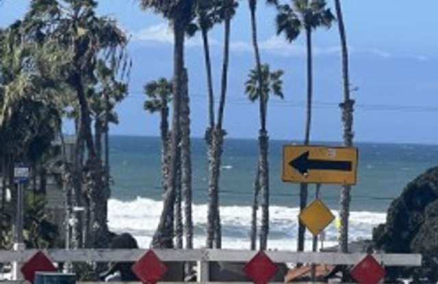 Have your own slice of Paradise - One of a kind Beach Bungalow in South ' O , Spectacular Ocean Views...