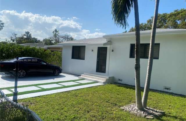 117 NE 49th St