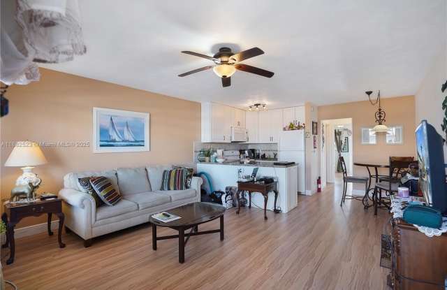 Photo of 1000 SW 11th Ave