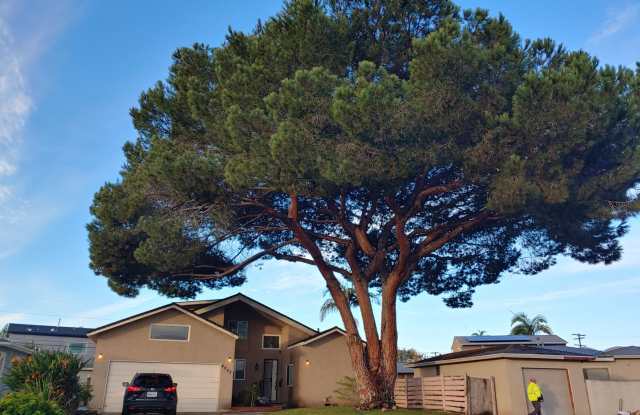 Photo of Spacious 6BR Home Near SDSU!