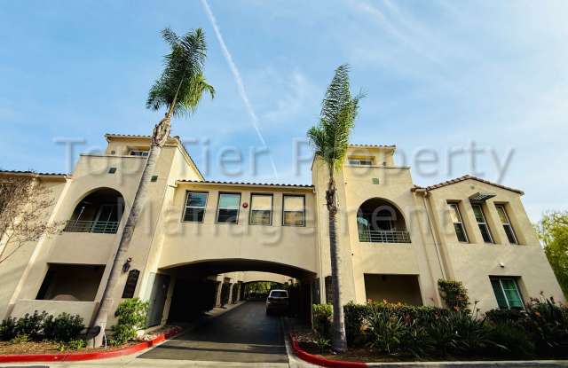 **Amazing 2 bed / 2.5 bath Condo - Resort-Style Living  Great Location - Available 02/15***