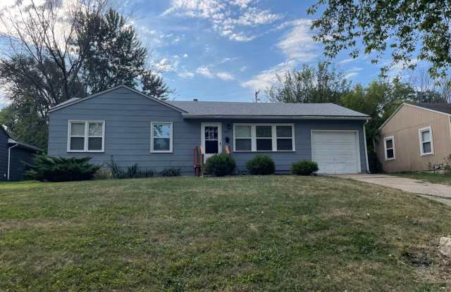 Photo of Charming 3-Bedroom Home with Spacious Fenced Backyard!