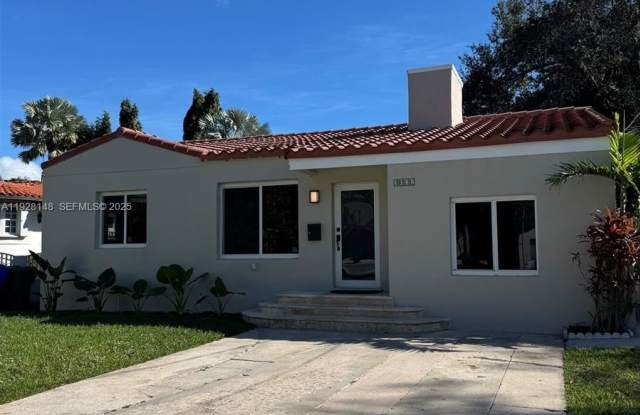 Photo of 3021 SW 2nd Ave