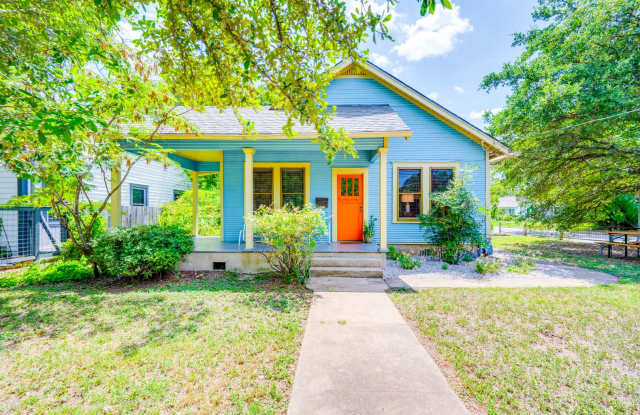 Vintage House - French Place