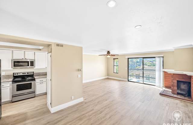 Photo of Beautiful 2BD/2.5BA W/ Updated Kitchen, and Attached Garage in Bay Ho!