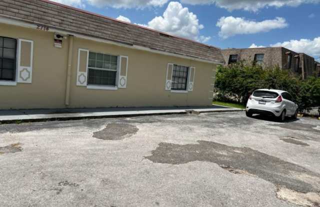 2714 pioneer Road 4