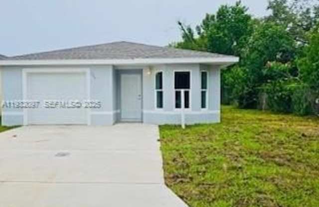 1416 Las Villas Blvd