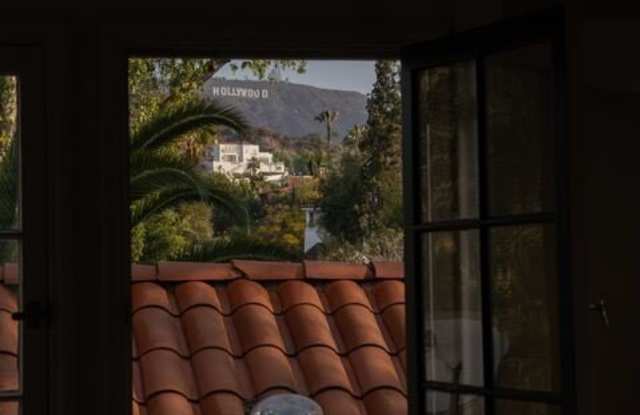 2021 Whitley Terrace Steps