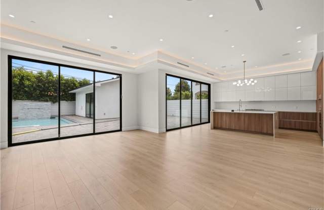 Photo of 4532 Katherine Avenue