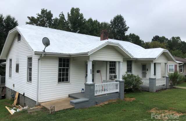 Photo of 660 E Sharpe Street