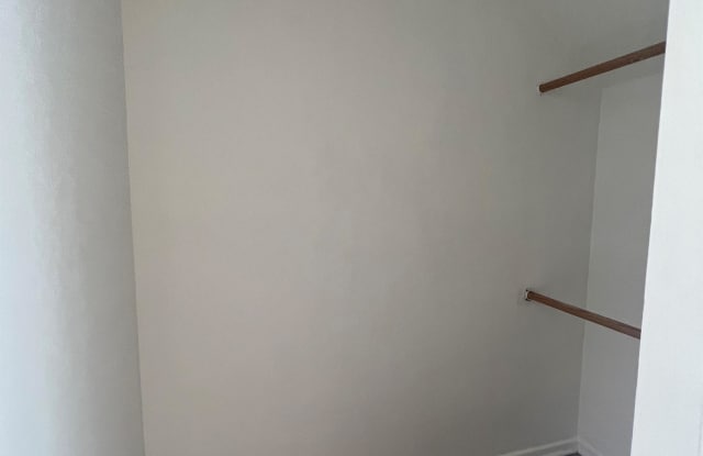 1747 1/2 La Senda Place