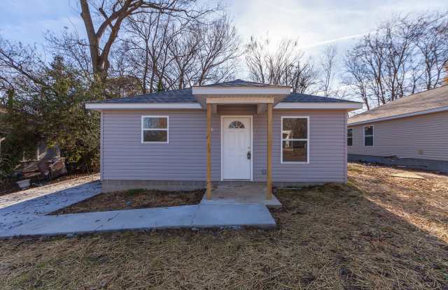 1307 Moss Street